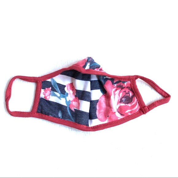 ❤️ 5 for $15 Floral Design Face Mask - Picture 4 of 7